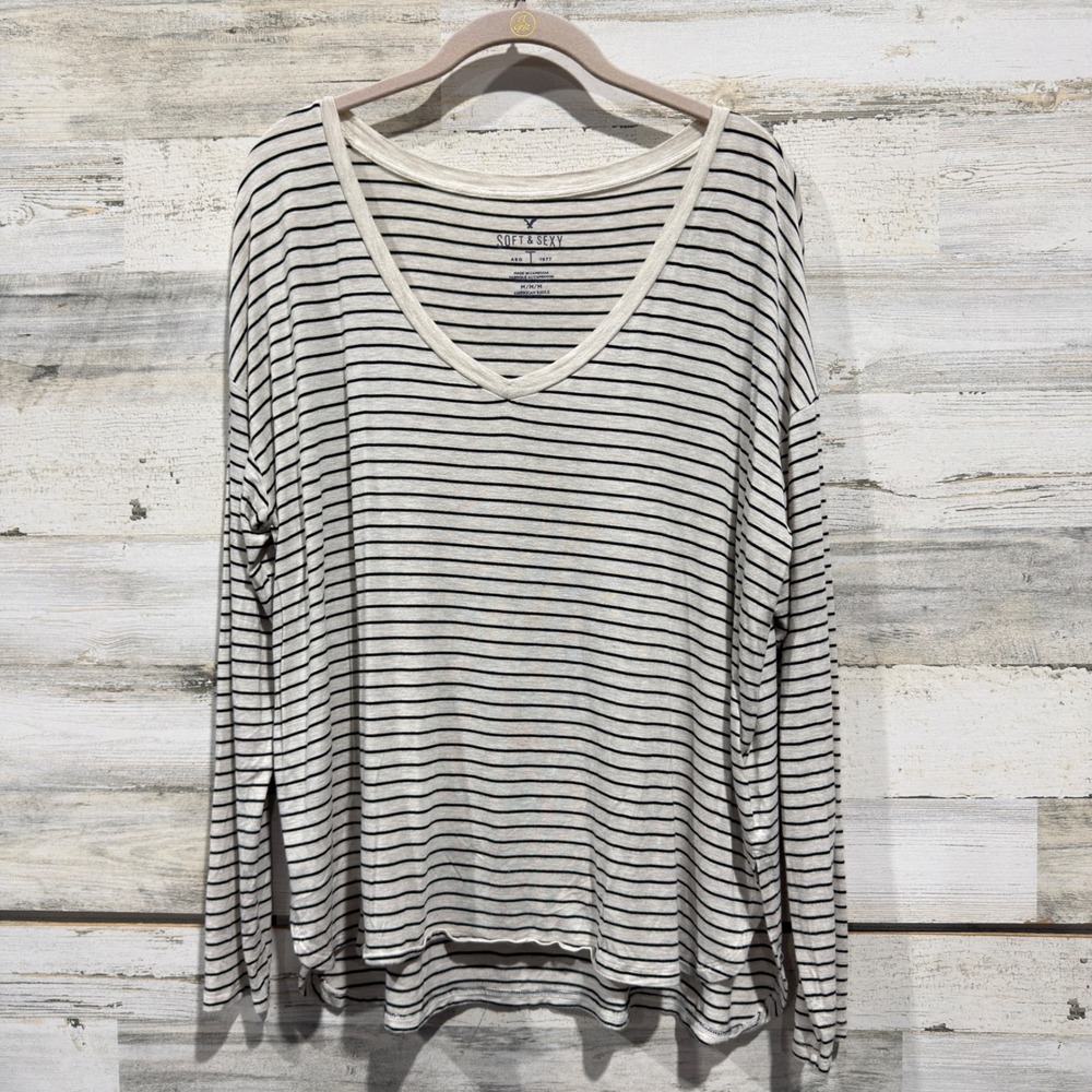 American Eagle Soft & Sexy Top Women Medium Cream Black Striped V-Neck EUC